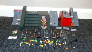 Tech Decks Skateboard Bundle with Ramps, Boards, Parts - Job Lot - Spin Master - Picture 1 of 13
