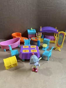 Dora the Explorer Talking Dollhouse Furniture Chase Lounge Table Chairs Lot - Picture 1 of 19