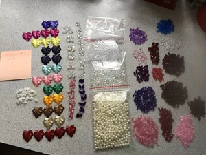 Large Lot Of Acrylic Beads And Pearls Leaf Charms, Jewellery Making - Picture 1 of 5