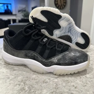 Talla 10.5 - Air Jordan 11 Retro Low Barons VNDS | Negro | 528895-010 - Imagen 1 de 21