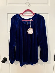 Umgee Boutique Brand Blouse - Large Blue Velvet- Item750 - Picture 1 of 9
