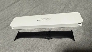 Apple Watch Hermès Black Silicone Sports Band 44mm Fits 42 to 46mm Models - Afbeelding 1 van 5