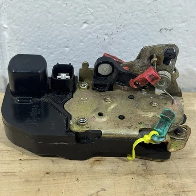 Jeep Liberty 2002-2007 pestillo de puerta trasera derecha con actuador de bloqueo lado del conductor fabricante original Foto 1 de 4