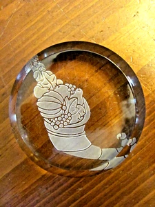 RARE 'BACCARAT' FRENCH CRYSTAL ETCHED 'CORNUCOPIA' ROUND PAPERWEIGHT EXC - Picture 1 of 8