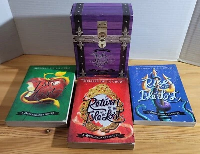Treasures of The Isle of the Lost (Decendants) Books 1-3 Melissa De La Cruz - Image 1 of 4