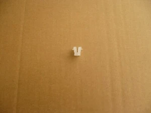 Adapter Clip für LWR Scheinwerfer für Fiat 126 127 128 Seat Yugo auch universal - Bild 1 von 4