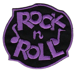 ab05★Rock N Roll Lila Aufnäher zum aufbügeln  Bügelbild Patch Musik 7,5 x 6,9 cm - Bild 1 von 1