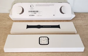 Apple Watch Series 7 41MM Midnight Case i pasek sportowy z oryginalnym pudełkiem w stanie, w jakim jest / części - Zdjęcie 1 z 20