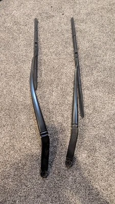 WINDSHIELD WIPER ARM SET ASSEMBLY LEXUS 14-24 IS200t IS250 IS300 IS350 OEM - Image 1 of 2