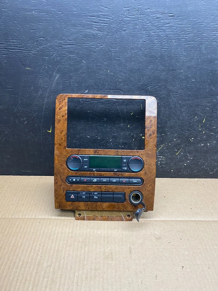 2005 to 2007 Ford Freestyle Montego Climate Control Radio Bezel Trim u5891 DG - Image 1 of 4