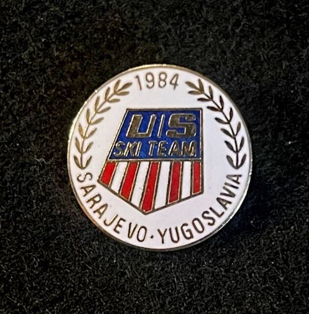 Enamel pin badge football club FC RADNICKI Pirot Serbia Yugoslavia soccer