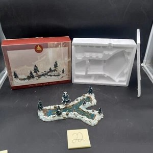 2001 Lemax Christmas Collection Landscape Accent *MILL STREAM FORK WITH BOX* - Picture 1 of 14