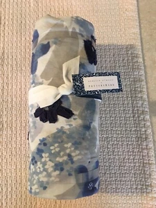 Pottery Barn Rebecca Atwood Blossom 50 x50 Table Throw Gorgeous Print! - Picture 1 of 6