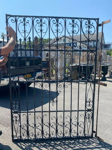 BEAUTIFUL ANTIQUE WROUGHT IRON GATE - MAH3 Cover