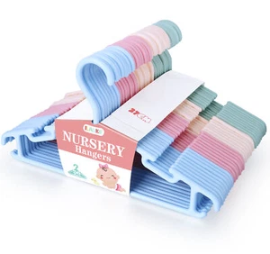 36 x Kleiderbügel Kinder Babykleiderbügel Anti-Rutsch mit zwei Rockkerben Farbe - Bild 1 von 9