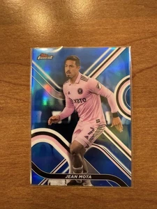 2022 Topps Finest MLS Soccer Jean Mota Blue Refractor 48/150 Inter Miami Playoff - Bild 1 von 2