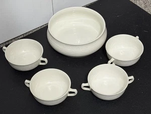 Boch Manufacture Royale De La Louviere Vignes Cream Soup Cup Set Of 4 And Bowl - Picture 1 of 10