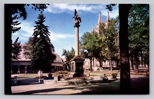 Postcard Sea Gull Monument Temple Square Salt Lake City Utah People VTG Unposted - Picture 1 of 2