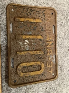 Vintage Indiana 1937 Auto Old License Plate Tag 1110 Shorty Original Paint - Picture 1 of 2