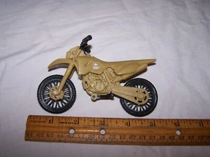 Plastic US Army MOTORCYCLE Soldier Action Figure - Picture 1 of 3