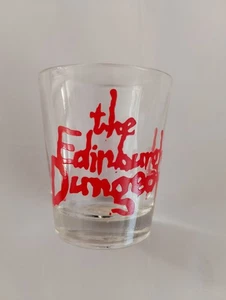 The Edinburgh Dungeon Miniatur Schnapsglas Souvenir Sammlerstück Neu - Bild 1 von 2