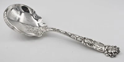 Cuchara de bayas de ensalada maciza esterlina con patrón de rosa nupcial Alvin 9-1/8" con monograma Foto 1 de 3