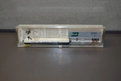 Coche plano Kadee 64010 Santa Fe escala N con remolque Burlington #293284 Foto 1 de 4