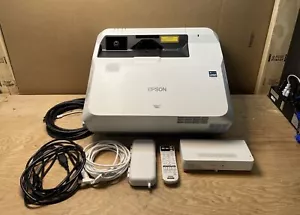 Epson BrightLink 710Ui 3LCD WUXGA Projector 4000 Lumens 32 Lamp Hours w/ Remote! - Picture 1 of 24