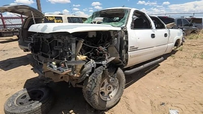 Used Front Left Door Window Regulator Front fits: 2006 Chevrolet Silverado 2500 Foto 1 de 4