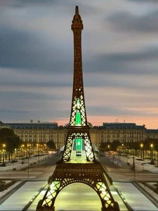 Torre Eiffel in metallo finitura tono oro 10" ILLUMINA - VEDI VIDEO - Foto 1 di 23