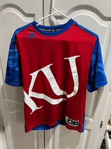 Kansas Jayhawks Adidas Baloncesto Calentamiento Universitario Camiseta Mediana - Imagen 1 de 5