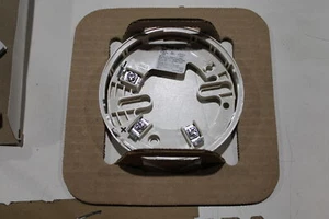 Honeywell NSB B501-IV Lampholders/Adaptors/Accessories EA - Picture 1 of 1