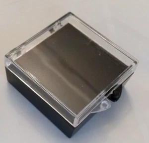 Pin Display Box aufklappbar schwarz klar Deckel Box 9 Stück Neu 1,50" eckig - Bild 1 von 2