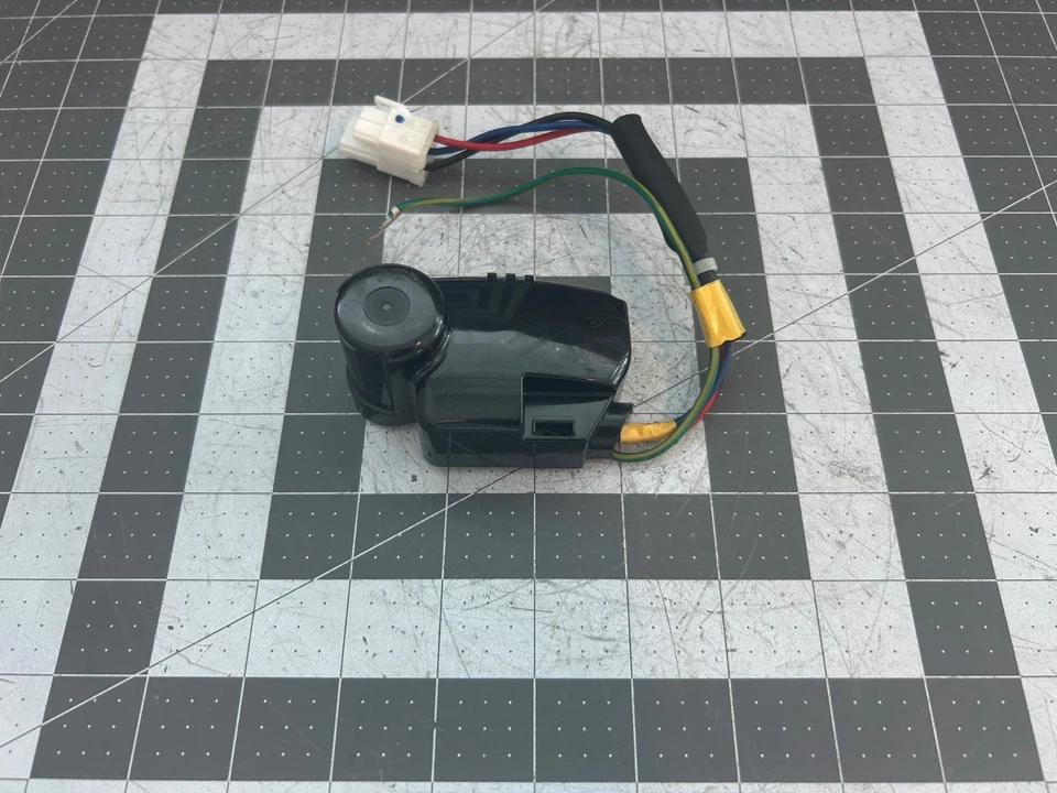 LG Refrigerator Thermistor P# EBG63205819 - Image 1 of 3