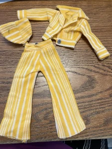 Flair Fashions Muñeca Barbie Clon Ropa Amarillo Blanco Rayas Top Pantalones Sombrero Conjunto - Imagen 1 de 4