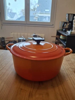 Cocotte Le Creuset fonte émaillée- 24cm - orange - Immagine 1 di 4