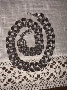 Vintage Monet Silver-Tone Textured Chunky Chain Hook Clasp Retro Fashion - Picture 1 of 4