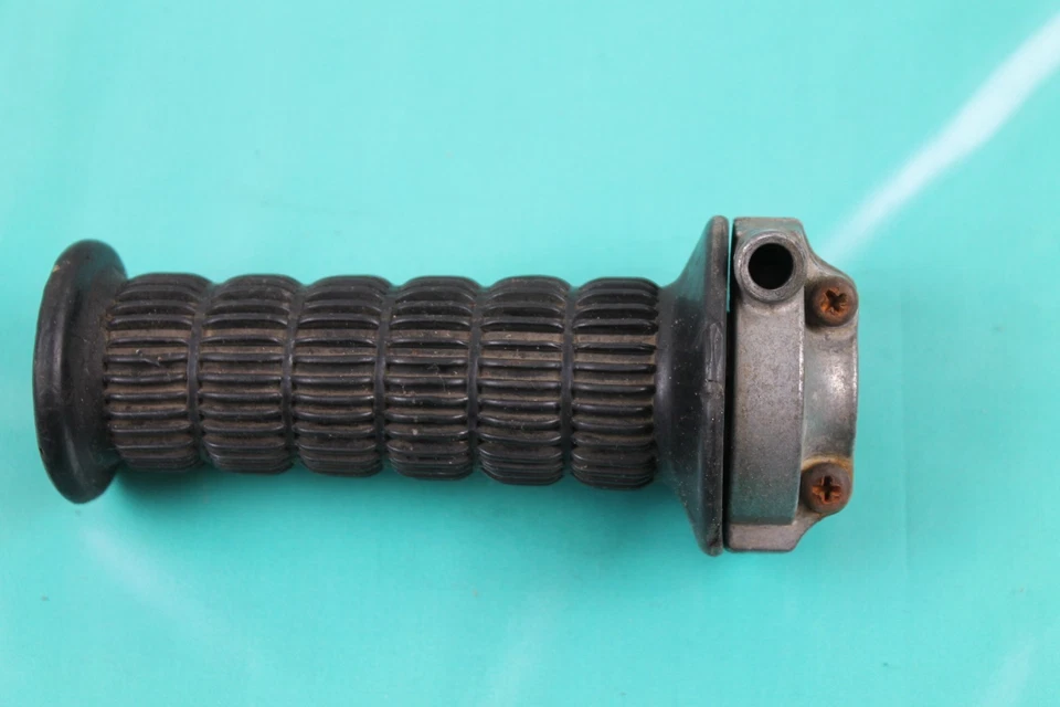 Yamaha GT1 GT80 GTMX 1973 carcasa de tubo de acelerador AT1 CT1 RT1 AT2 AT3 CT2 CT3 DT1 Foto 1 de 4