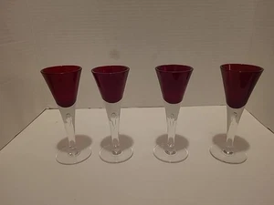 Set Of 4 Beautiful Vintage Red Glass Cordial Wine Glasses 5.5 Inch Glass Rare - Picture 1 of 5