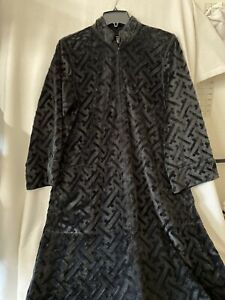 Natori velour nightgown robe caftan womens Medium Black soft zip Geometric