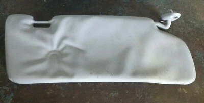 Parasol derecho Ford KA 99-02 (B) Foto 1 de 3