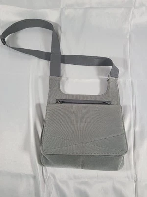 Bolso Bandolera STUART WEITZMAN Hecho en España Textura Gris Foto 1 de 4