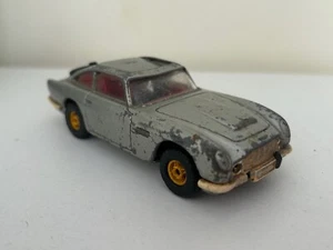 Corgi 5" ASTON MARTIN DB5 Silber James Bond 007 Diecast Auto PAAR REPARATUREN 270 - Bild 1 von 12