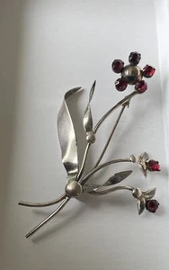 Vintage Flower Bouquet Ruby Red Rhinestones Sterling Silver Brooch Pin - Picture 1 of 5