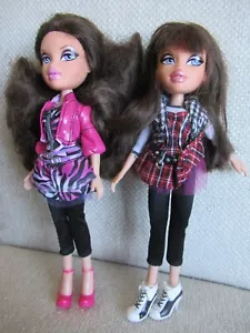 Muñecas Bratz gemelas gemelas Roxxi y Phoebe 2010 vestidas con trajes originales - Imagen 1 de 8