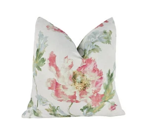 Funda de cojín Colefax and Fowler - Meriden - Azul - Romántica flor de amapola - Imagen 1 de 2