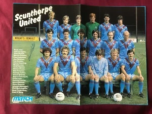 19 Autographs SCUNTHORPE UNITED FC 82/83-N.Pointon/Les Hunter-handsigned Poster! - Picture 1 of 3