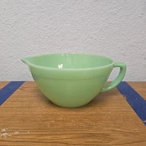 Fire King Jadeite Batter Bowl w/ Spout & Handle Mixing Oven Proof ORIGINAL LABEL - Picture 1 of 20