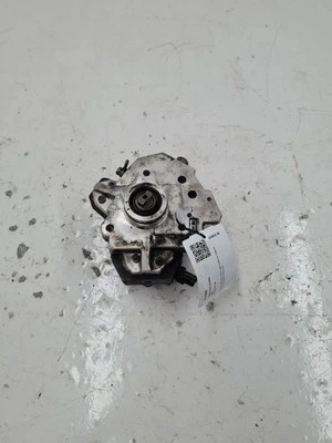 Bomba de alta presión combustible diésel Volvo S60 2002 8642777 RAN25800 Foto 1 de 2