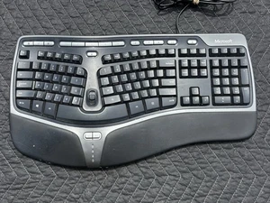 Microsoft Natural Ergonomic 4000 v1.0 Keyboard W/ Riser Z Key and Scroll Broken - Picture 1 of 8